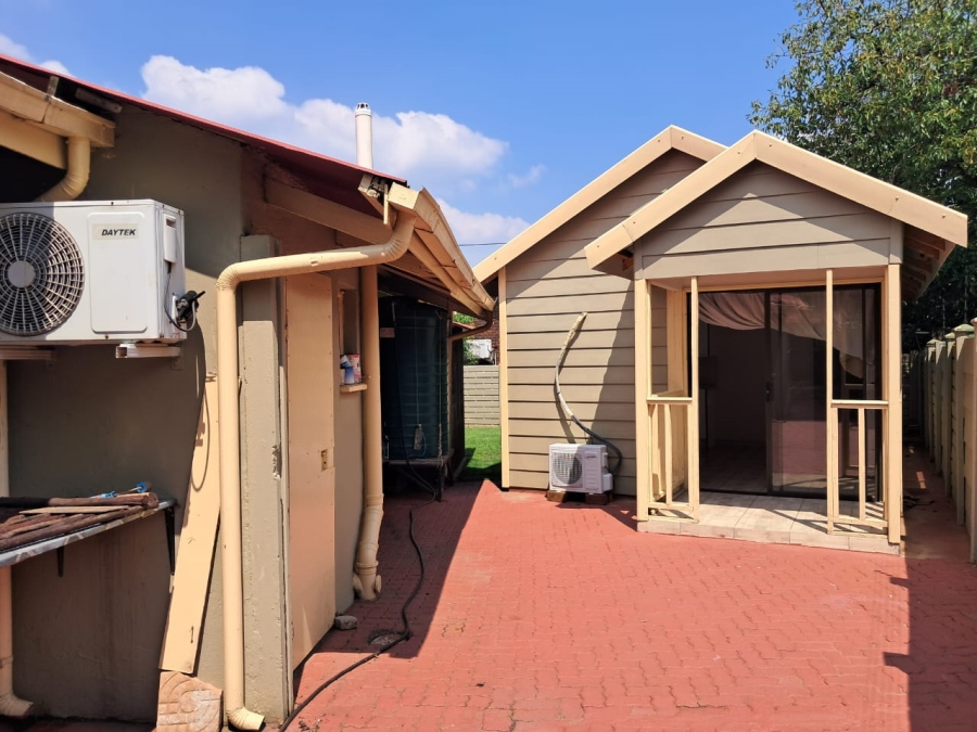 3 Bedroom Property for Sale in Geelhoutpark North West